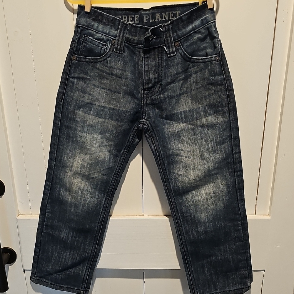 Free Planet Relaxed Blue Jeans with Dynamic Fading
